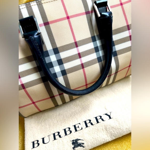 SOLD‼️BURBERRY BOSTON BAG - Picture 5 of 10